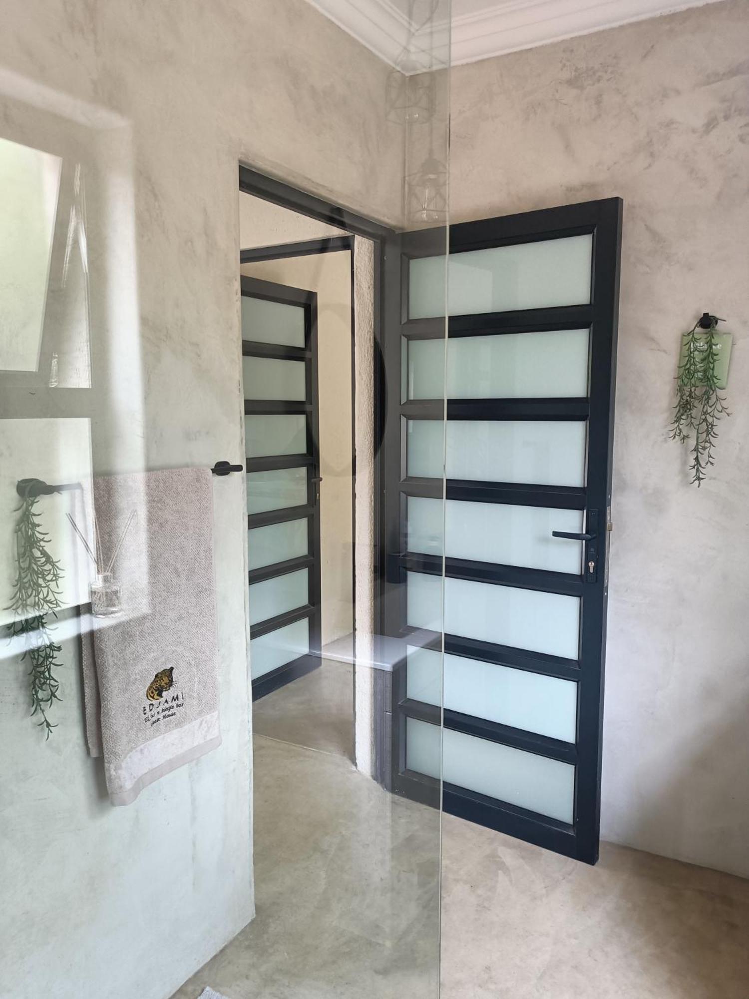 Edjami Villa *